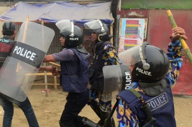В Бангладеш в ході штурму поліція знищила 9 ісламських бойовиків