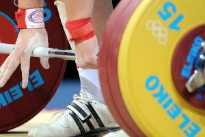 Російських важкоатлетів відсторонили від участі в Олімпіаді-2016