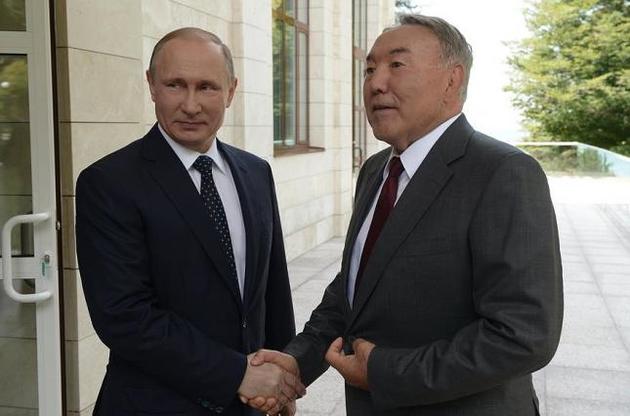 Назарбаев сказал Путину, что Порошенко "готов к компромиссу" в Донбассе – RFERL