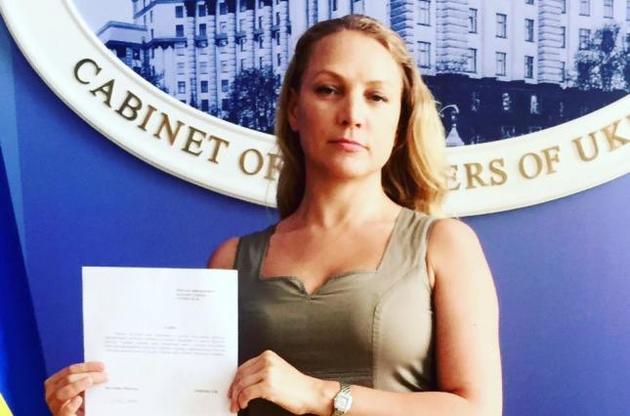 Попова подчеркнула, что покидает правительство в знак протеста