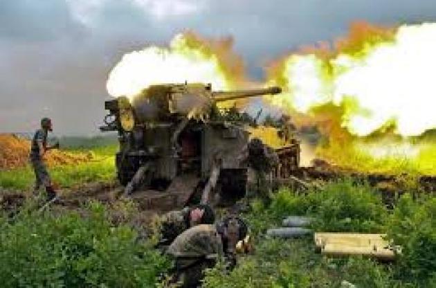 Терористи випустили 40 артилерійських снарядів по позиціях сил АТО в Новобухматівці