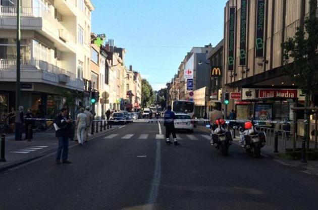 В Брюсселе женщина с ножом напала на прохожих