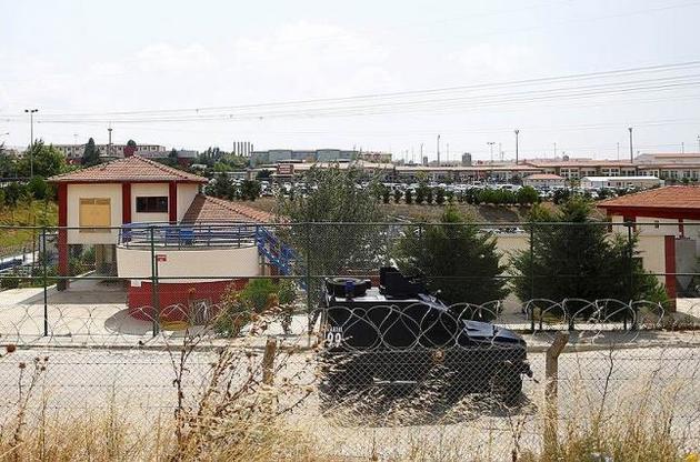 В турецких тюрьмах готовят место для бунтарей