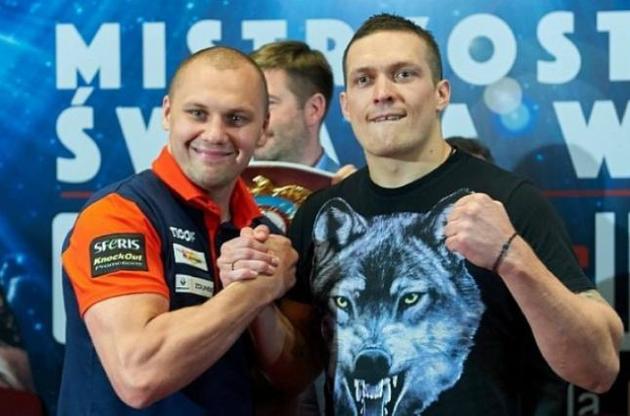 Усик и Гловацки вышли на ринг в Польше