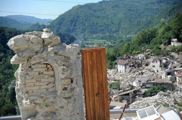 Спасатели извлекли из-под завалов двух девочек после землетрясения в Италии