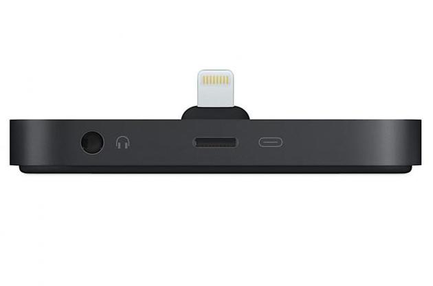 Apple хоче, щоб користувачі платили за можливість слухати і заряджати iPhone 7 одночасно.