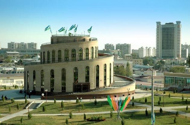 В Узбекистані визначилися з датою президентських виборів після смерті Карімова