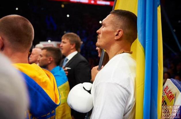 Усик может провести бой в Украине в статусе чемпиона