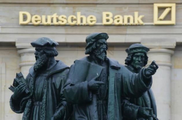 Акции Deutsche Bank продолжают падать из-за сомнения инвесторов.