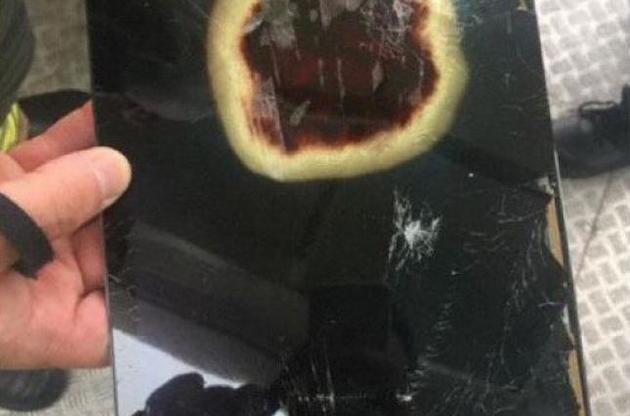 Найденный в самолете планшет Samsung