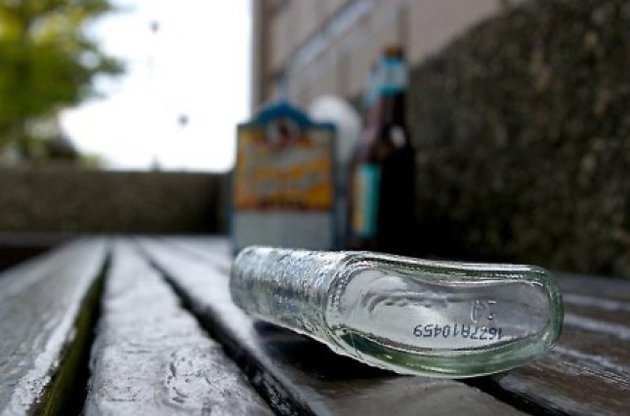 Затримано виробників сурогатного алкоголю, який призвів до загибелі людей.