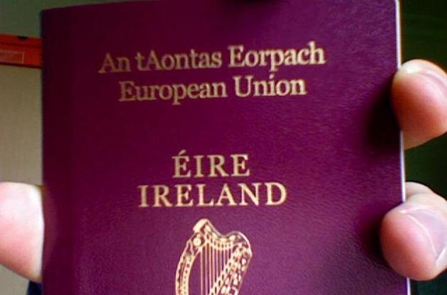 Британские депутаты и лорды становятся в очередь за паспортами Ирландии из-за Brexit – The Times