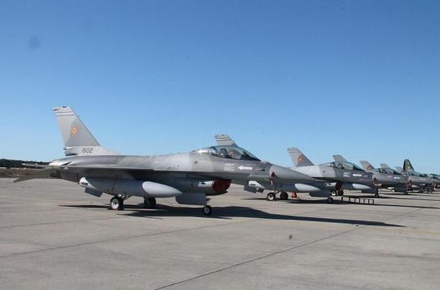 Румыния получила шесть истребителей F-16