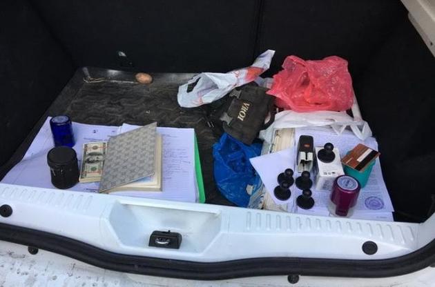 Докази знайшли в автомобілі одного з фігурантів справи