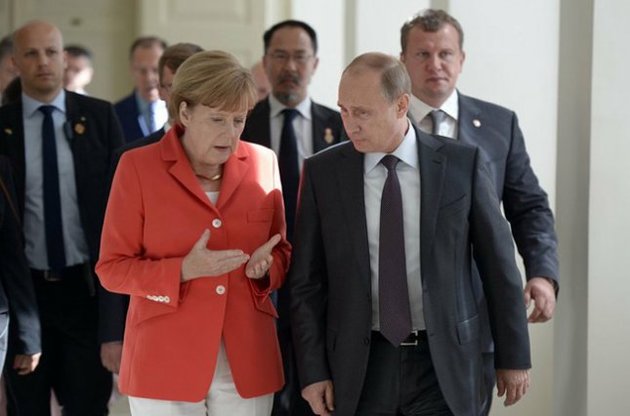 Путін і Меркель погодили графік контактів у "нормандському форматі"
