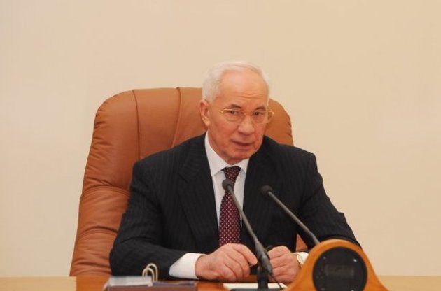 Суд отменил выплату пенсии Азарову