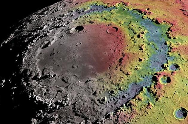 Вчені розкрили таємницю появи "амфітеатрів" на Місяці