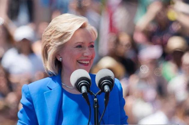 Клінтон буде тиснути на Україну, підштовхуючи її до реформ.