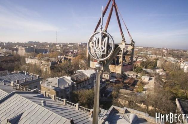 Зірку змінили на тризуб такого ж розміру