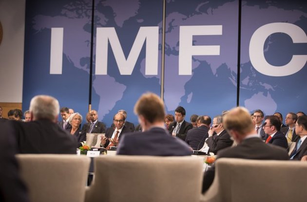 МВФ определится с четвертым траншем Украине по итогам работы миссии в Киеве