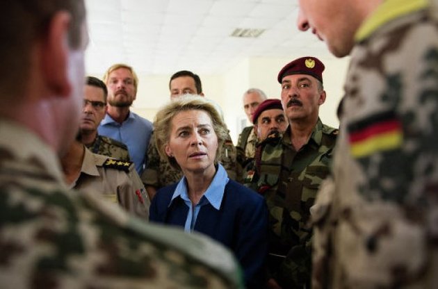 Министр обороны Германии призвала Трампа выбрать между дружбой с Путиным и преданностью демократии