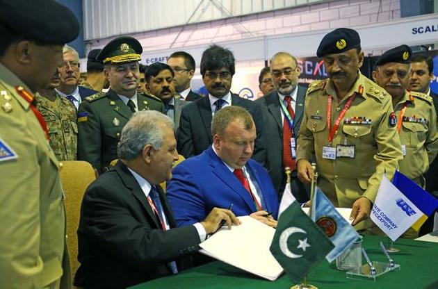 Украина подписала с Пакистаном меморандум о сотрудничестве в сфере ОПК
