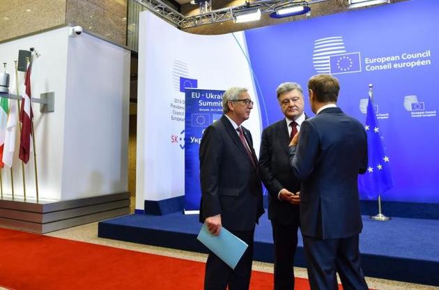 Лидеры ЕС пообещали Порошенко продлить санкции против РФ в декабре