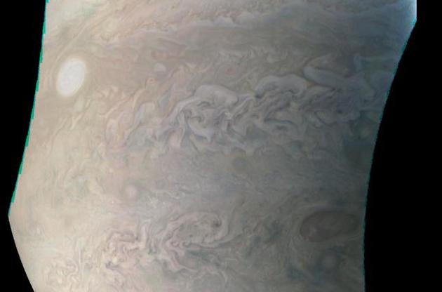 "Юнона" сделала снимок "жемчужины" Юпитера