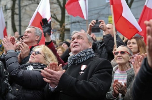 На акции протеста в Польше вышли около 30 тысяч человек
