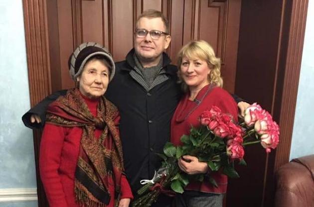 Прошедший через плен "ЛНР" украинец Жемчугов вернулся в Киев после лечения в Германии