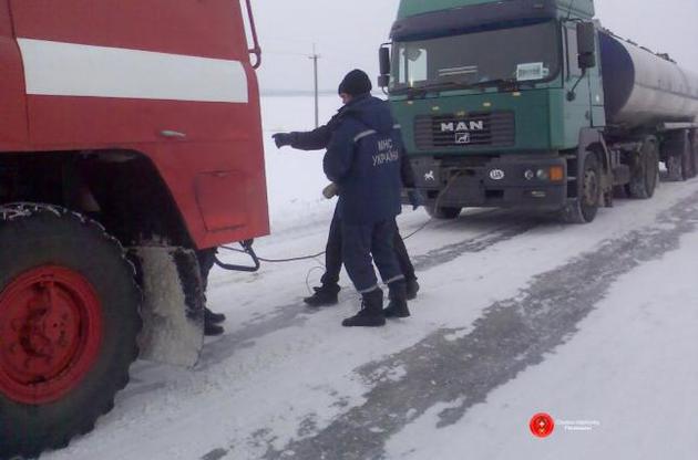 На дорогах пяти областей Украины ограничено движение машин - ГСЧС