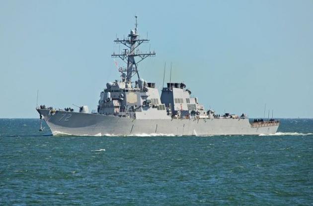 Американский эсминец сделал предупредительные выстрелы в сторону иранских кораблей
