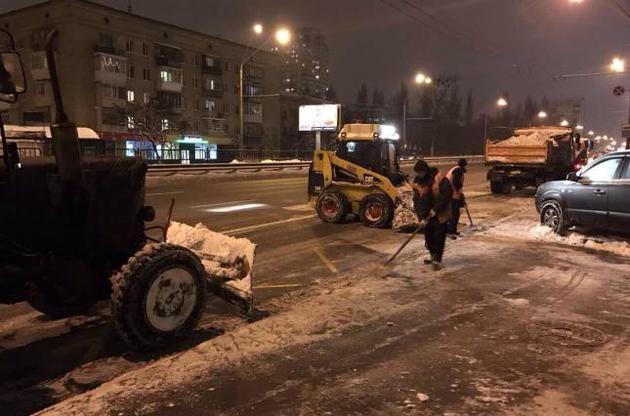 Из Киева за сутки вывезли 6,5 тысяч тонн снега