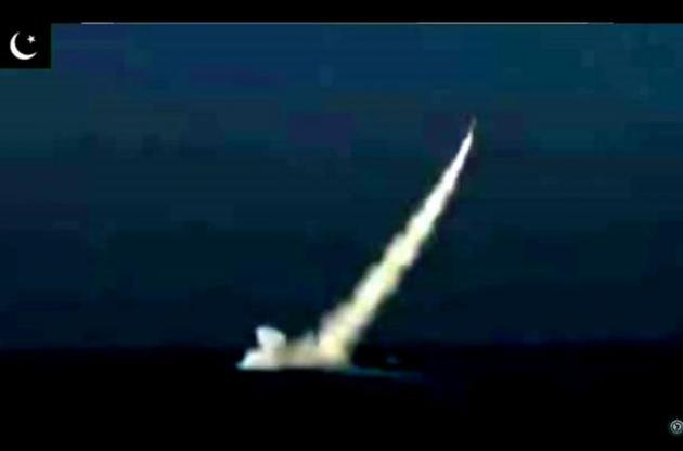 Пакистан вперше успішно випробував ракети, що запускаються з підводних човнів
