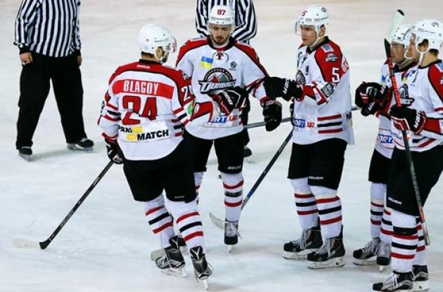 "Донбасс" остается лидером чемпионата Украины по хоккею