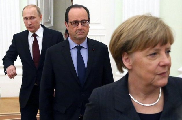 Олланд и Меркель напомнили Путину о необходимости выполнять "Минск"