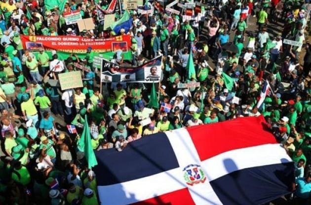 В Доминиканской  республике прошел массовый антикоррупционный марш