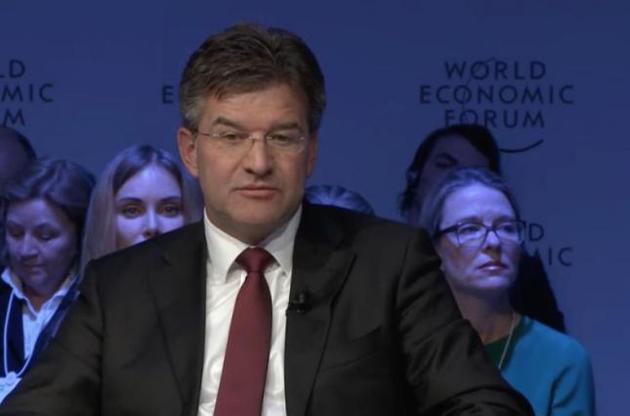 Лайчак напомнил российским делегатам в Давосе, что им надо сделать, чтобы избавиться от санкций.