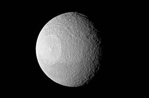 Cassini передала на Землю новый снимок Тефии