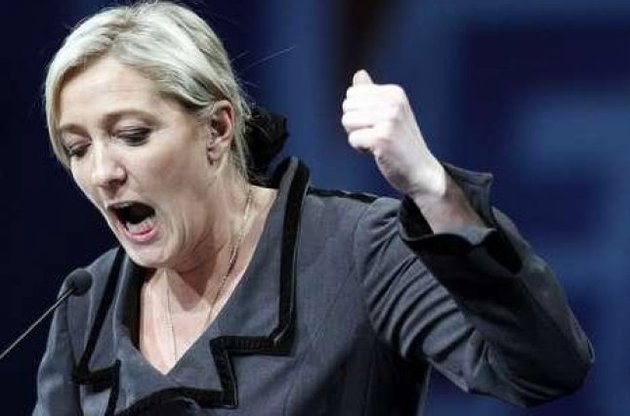 Ле Пен пообещала выдворить осужденных иностранцев из Франции в случае победы на выборах