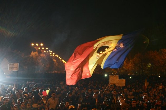 В Румынии граждане победили, но им стоит быть бдительными - FT