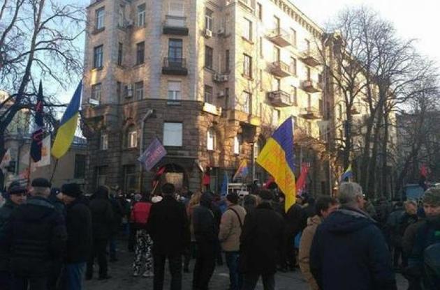 У Києві сталася сутичка між поліцією та прихильниками блокади ОРДЛО