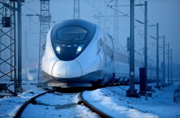Китай інвестує мільярди доларів у залізні дороги
