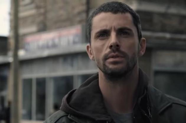 Главную роль в сериале сыграл Мэттью Гуд