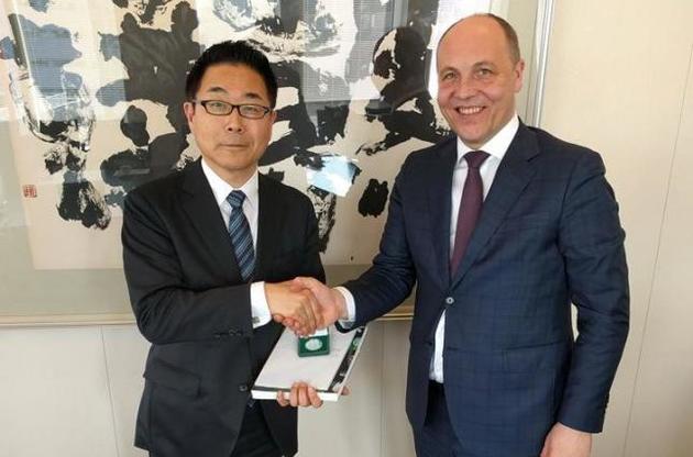 Пока в работе Рады большой перерыв, Парубий на неделю улетел в Японию (за деньги налогоплательщиков)