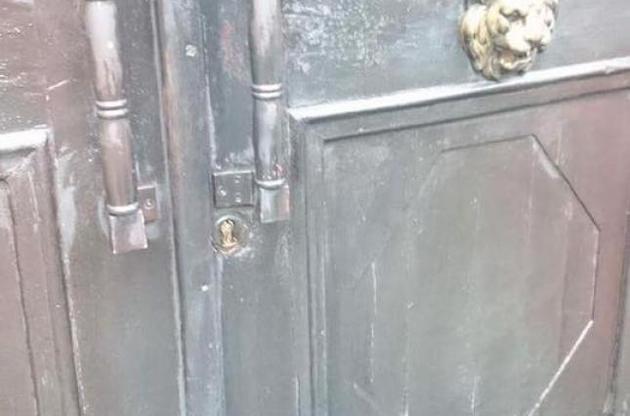 Невідомі підпалили двері Українського інституту національної пам'яті