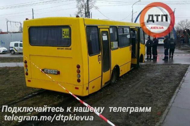 Опубліковано фоторобот крадія маршрутки, який поранив патрульного