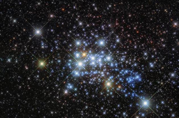 "Хаббл" зробив знімок найбільшої зірки Чумацького Шляху