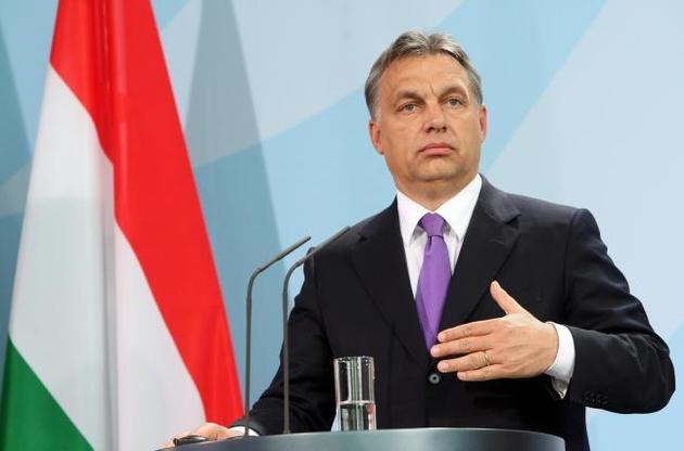 Орбан призвал националистов Европы противостоять "брюссельским бюрократам" и либеральным СМИ