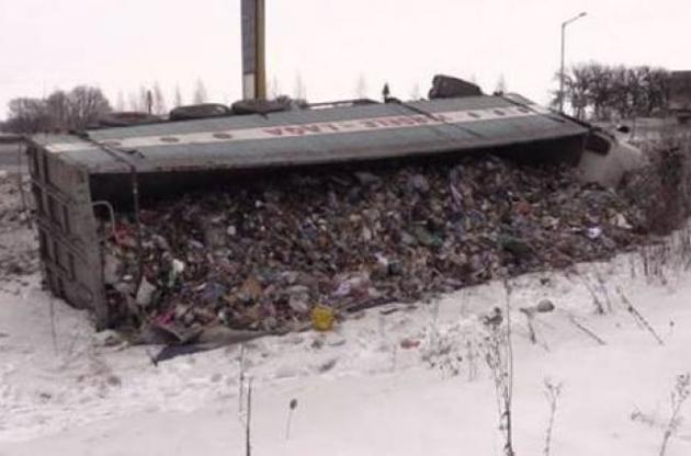 Нацполиция открыла более 10 уголовных дел по незаконной выгрузке львовского мусора